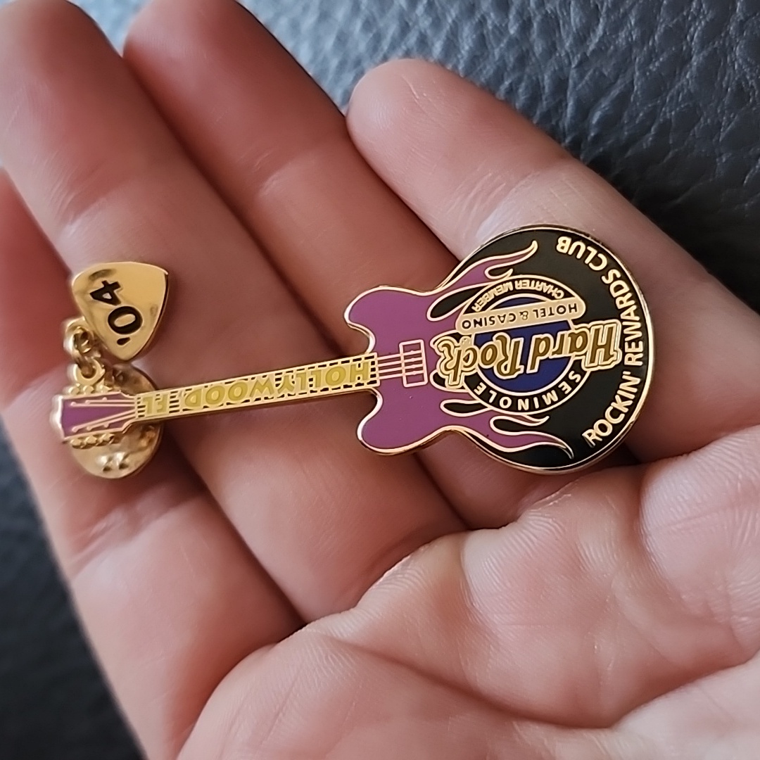 Hard Rock Cafe Pin 18$